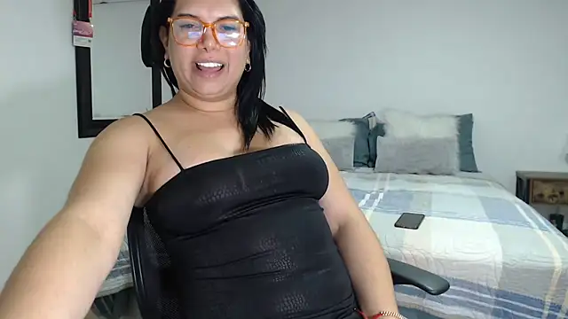 Snapshot of flowerdirtty chatting on May 22, 2026, 12:30 am flowerdirtty online show from May 22, 2026, 12:30 am