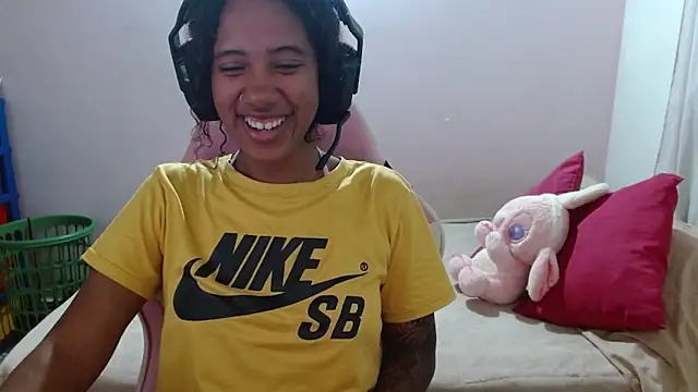 TiffanyRoouse online show from March 17, 2025, 11:57 pm