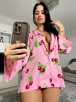 Snapshot of _adelle chatting on November 9, 2025, 10:08 am adelle online show from November 9, 2025, 10:08 am