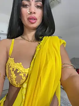 Snapshot of _adelle chatting on October 25, 2025, 10:58 am adelle online show from October 25, 2025, 10:58 am