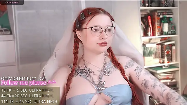Snapshot of me__hanna chatting on May 6, 2026, 4:38 am me hanna online show from May 6, 2026, 4:38 am
