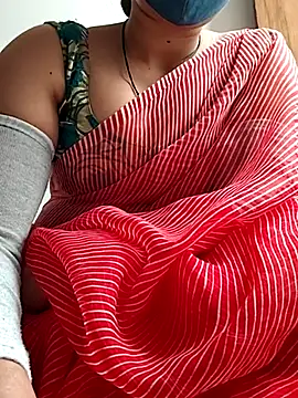 Snapshot of Archna-ji chatting on February 18, 2025, 5:20 am Archna-ji online show from February 18, 2025, 5:20 am