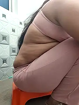 Snapshot of Archna-ji chatting on December 16, 2025, 6:17 am Archna-ji online show from December 16, 2025, 6:17 am