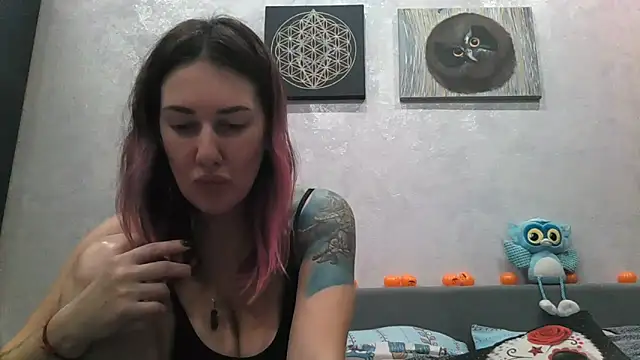 BlueXOwl online show from November 6, 2025, 5:28 pm