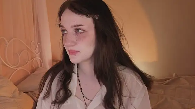 ELLIEJAY online show from October 19, 2025, 5:32 am