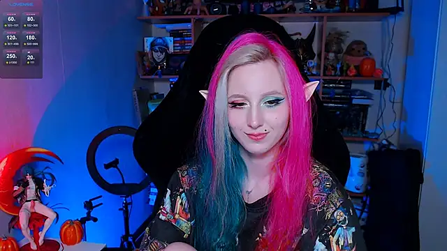 Snapshot of ohclementine chatting on December 5, 2024, 10:28 am ohclementine online show from December 5, 2024, 10:28 am