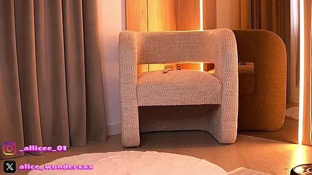 VanessaSimon online show from March 22, 2026, 6:15 am