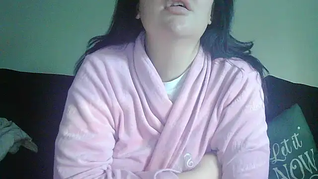 magical mia online show from November 25, 2025, 9:42 am