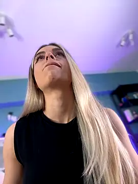 HaileyMadow online show from October 26, 2025, 7:20 am