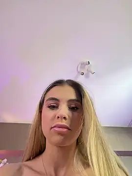 Snapshot of HaileyMadow chatting on August 2, 2026, 8:34 am HaileyMadow online show from August 2, 2026, 8:34 am