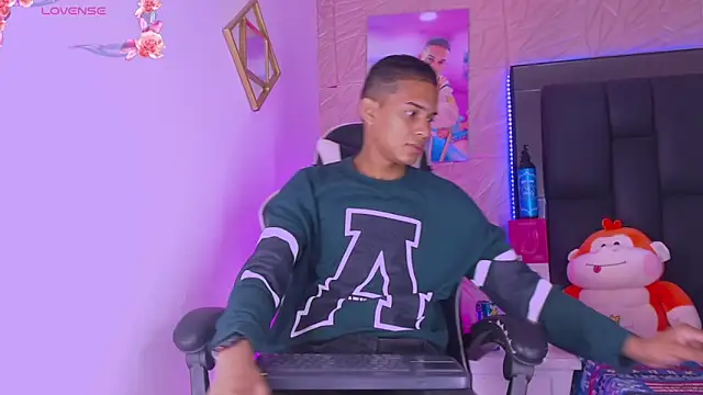 dilan alfonzo online show from March 12, 2026, 4:29 am