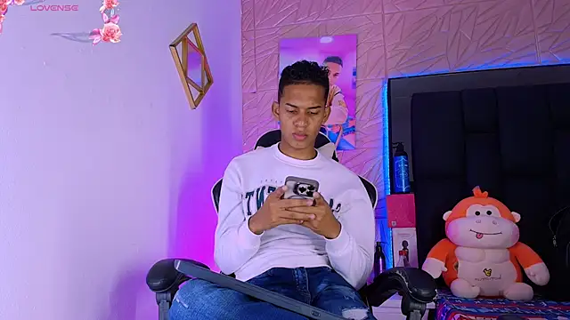Snapshot of dilan_alfonzo chatting on May 27, 2026, 2:13 pm dilan alfonzo online show from May 27, 2026, 2:13 pm