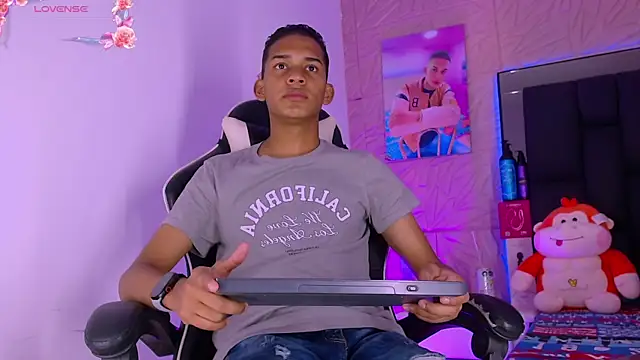 dilan alfonzo online show from April 16, 2026, 4:13 am