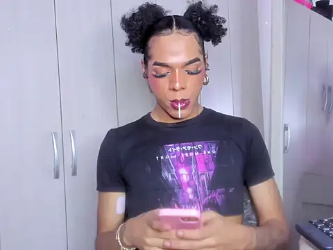 Kendall Hotsexy x online show from April 5, 2026, 3:02 am