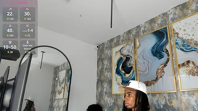 Snapshot of MonicaSchwartz chatting on October 31, 2025, 6:04 pm MonicaSchwartz online show from October 31, 2025, 6:04 pm