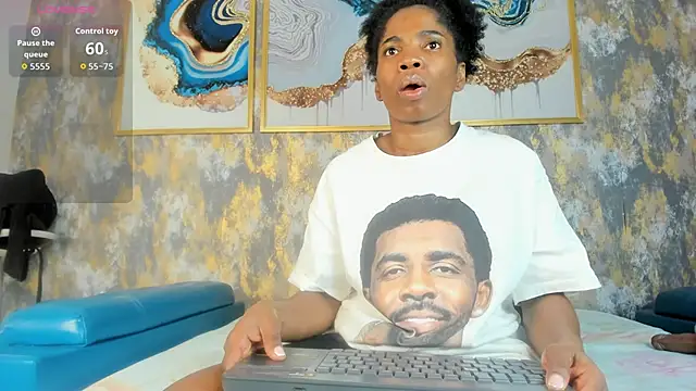 Snapshot of MonicaSchwartz chatting on November 20, 2025, 7:58 pm MonicaSchwartz online show from November 20, 2025, 7:58 pm