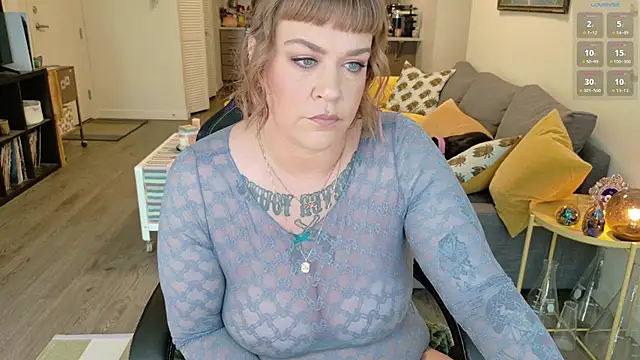 Snapshot of WendyDarling chatting on September 12, 2025, 8:30 pm WendyDarling online show from September 12, 2025, 8:30 pm