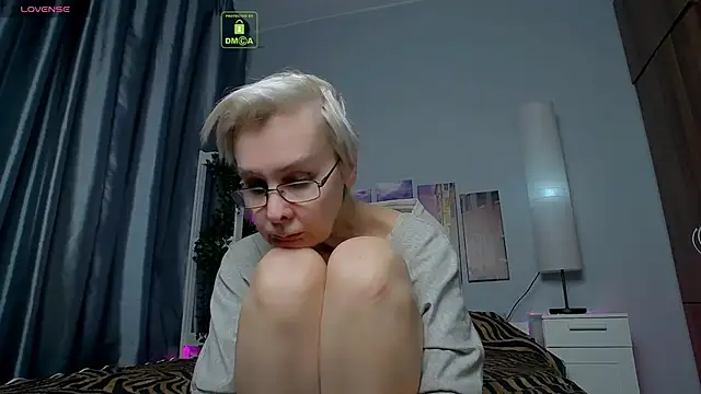 Snapshot of HelgaHimmell chatting on February 6, 2025, 7:13 am HelgaHimmell online show from February 6, 2025, 7:13 am