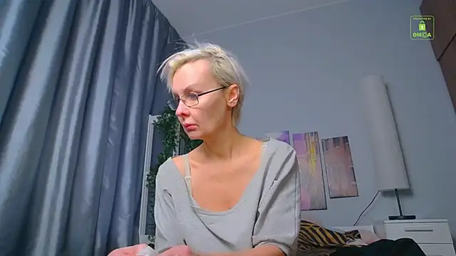 Snapshot of HelgaHimmell chatting on February 14, 2025, 9:55 am HelgaHimmell online show from February 14, 2025, 9:55 am