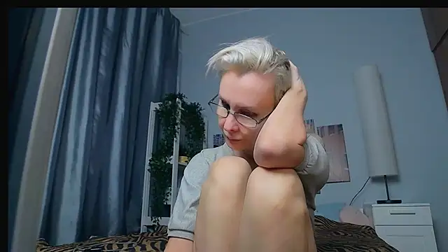 Snapshot of HelgaHimmell chatting on February 1, 2025, 6:54 am HelgaHimmell online show from February 1, 2025, 6:54 am