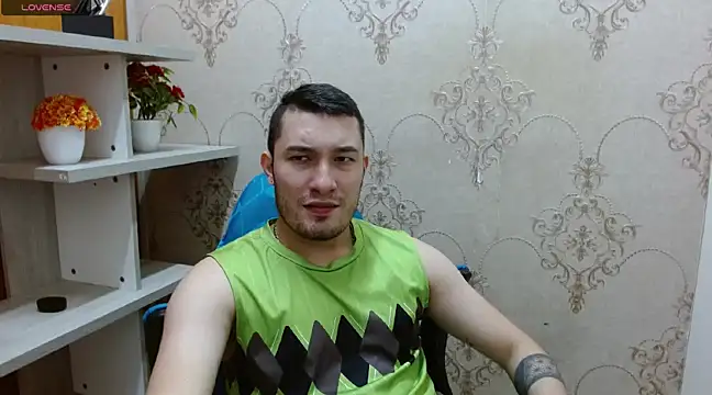 Snapshot of Airon_Blade chatting on February 15, 2025, 10:42 pm Airon Blade online show from February 15, 2025, 10:42 pm