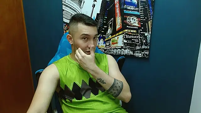 Snapshot of Airon_Blade chatting on January 29, 2025, 10:22 pm Airon Blade online show from January 29, 2025, 10:22 pm
