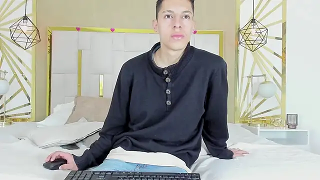 Snapshot of thiago19s chatting on December 2, 2025, 7:04 pm thiago19s online show from December 2, 2025, 7:04 pm