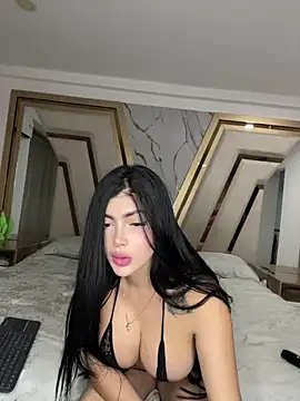 Snapshot of bellacarolainnn chatting on July 1, 2026, 2:01 am bellacarolainnn online show from July 1, 2026, 2:01 am