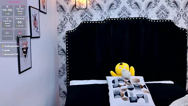 Snapshot of LexaDeRusso chatting on January 16, 2026, 7:40 pm LexaDeRusso online show from January 16, 2026, 7:40 pm