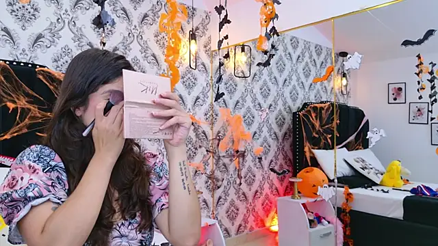 LexaDeRusso online show from October 24, 2025, 7:46 pm