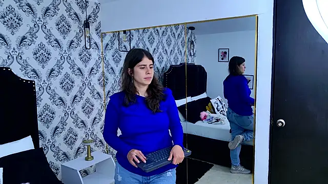 Snapshot of LexaDeRusso chatting on January 12, 2026, 7:42 pm LexaDeRusso online show from January 12, 2026, 7:42 pm