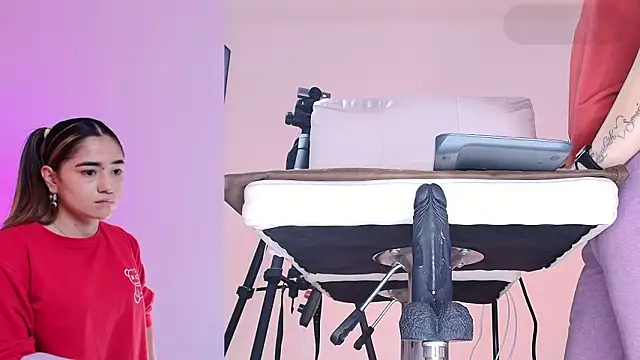 Angelst   online show from February 9, 2026, 8:23 am