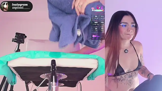 Snapshot of Angelst__ chatting on October 3, 2025, 6:53 pm Angelst online show from October 3, 2025, 6:53 pm