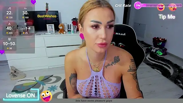 GlossyDiamondX online show from September 18, 2025, 2:58 am