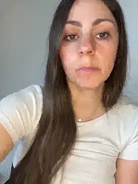 Snapshot of Loella-Rose chatting on June 14, 2026, 11:00 am Loella-Rose online show from June 14, 2026, 11:00 am