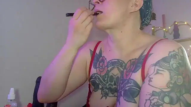 Snapshot of quinnmariexo chatting on March 4, 2026, 7:54 pm quinnmariexo online show from March 4, 2026, 7:54 pm