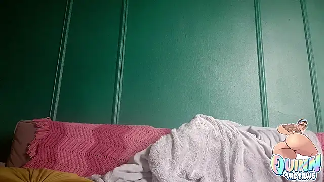 quinnmariexo online show from December 21, 2025, 5:14 pm