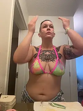 quinnmariexo online show from October 25, 2025, 6:30 pm