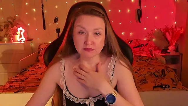Snapshot of desperatehousewife__ chatting on October 10, 2025, 6:09 pm desperatehousewife online show from October 10, 2025, 6:09 pm