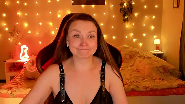 Snapshot of desperatehousewife__ chatting on July 24, 2026, 7:10 pm desperatehousewife online show from July 24, 2026, 7:10 pm