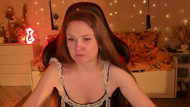 desperatehousewife   online show from November 8, 2025, 6:11 pm