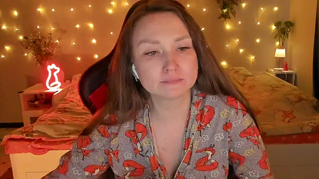 Snapshot of desperatehousewife__ chatting on July 6, 2026, 4:42 pm desperatehousewife online show from July 6, 2026, 4:42 pm