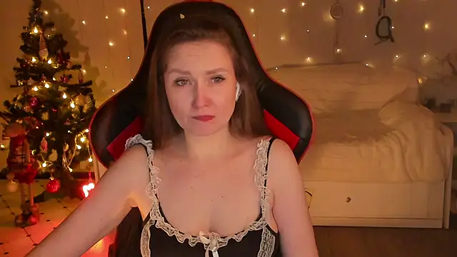 Snapshot of desperatehousewife__ chatting on December 21, 2025, 4:52 pm desperatehousewife online show from December 21, 2025, 4:52 pm