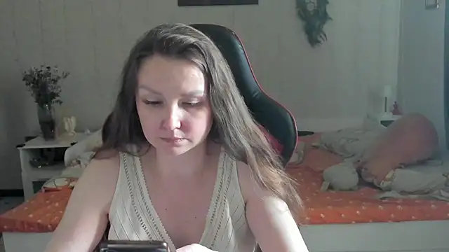 Snapshot of desperatehousewife__ chatting on July 13, 2026, 2:49 pm desperatehousewife online show from July 13, 2026, 2:49 pm