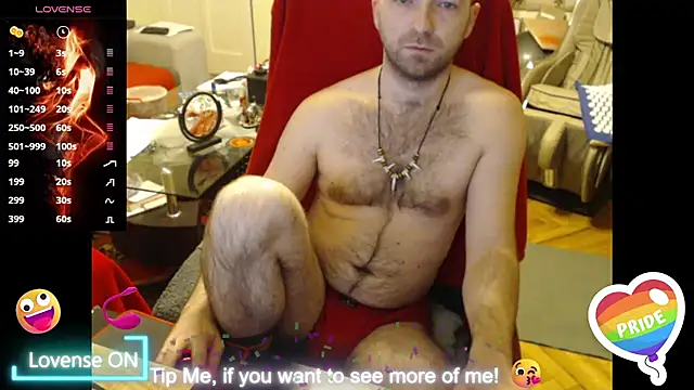Snapshot of RealManHaveHairy chatting on March 11, 2025, 7:25 pm RealManHaveHairy online show from March 11, 2025, 7:25 pm