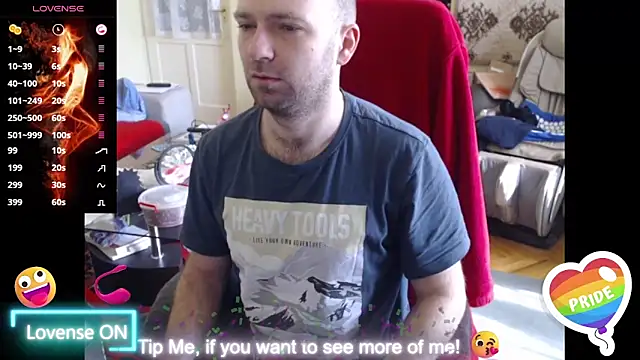Snapshot of RealManHaveHairy chatting on March 9, 2025, 9:35 am RealManHaveHairy online show from March 9, 2025, 9:35 am