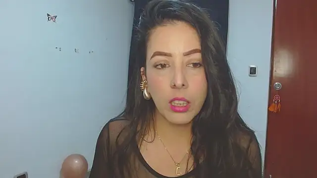 ella peck online show from November 6, 2025, 6:17 am