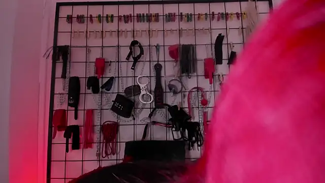 Snapshot of charrlotte_quinn chatting on October 20, 2025, 2:39 pm charrlotte quinn online show from October 20, 2025, 2:39 pm