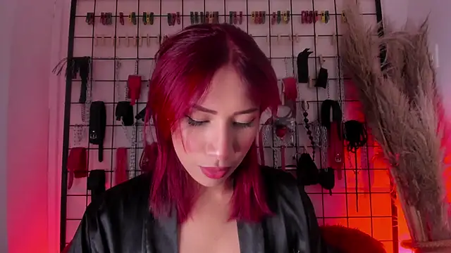 Snapshot of charrlotte_quinn chatting on October 10, 2025, 9:15 pm charrlotte quinn online show from October 10, 2025, 9:15 pm