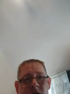 Snapshot of lukasl729 chatting on July 4, 2026, 9:48 am lukasl729 online show from July 4, 2026, 9:48 am
